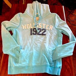 Women’s medium hollister hoodie